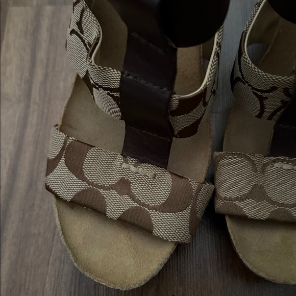 Coach beige and Brown Wedges - Picture 5 of 9